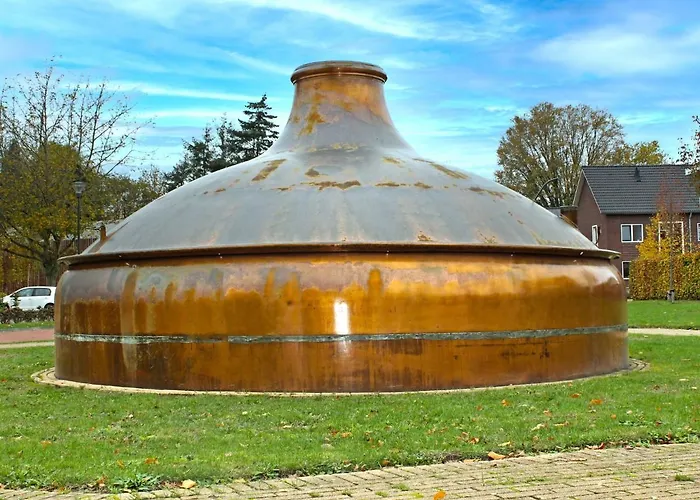 Апартаменты Vestingstadappartement With Garden *