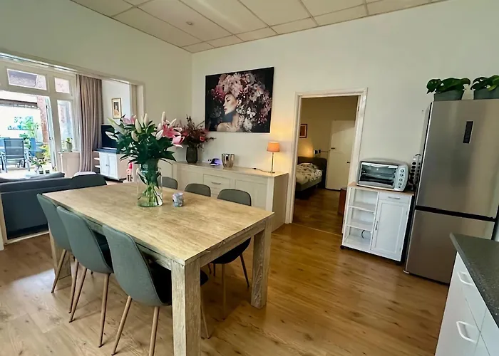 Vestingstadappartement With Garden Lägenhet *